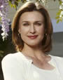 Mary Alice Young, Brenda Strong